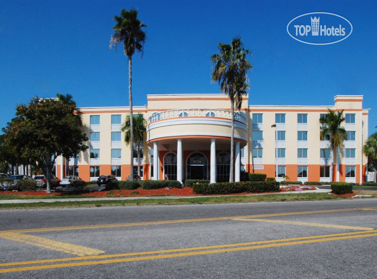 Hotelier's photos Best Western Plus Fort Myers Inn & Suites 2*
