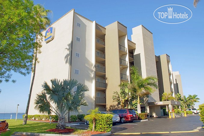 Hotelier's photos Best Western Fort Myers Waterfront 2*