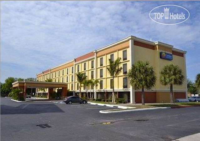 Hotelier's photos Comfort Inn & Suites Airport Clearwater 2*