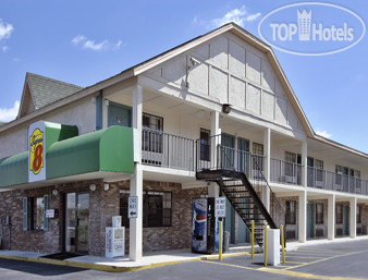 Hotelier's photos Super 8 Tampa 3*