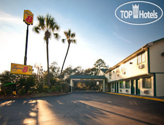 Hotelier's photos Super 8 Panama City 2*