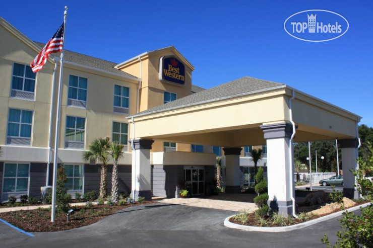 Hotelier's photos Best Western Plus Chain of Lakes Inn & Suites 2*
