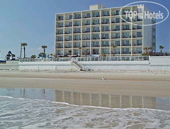 New photos from tourists Days Inn Daytona Oceanfront 3*