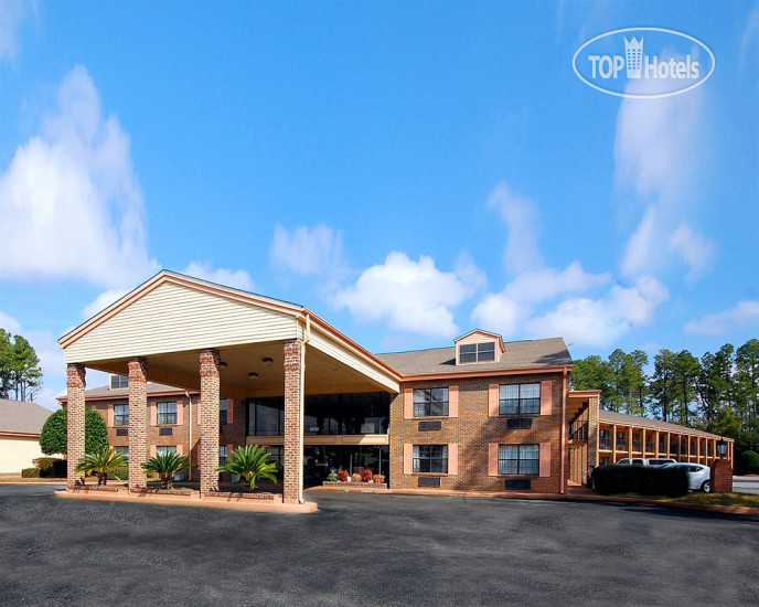 Hotelier's photos Quality Inn Pensacola 2*