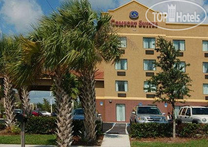 Hotelier's photos Comfort Suites Fort Pierce 3*
