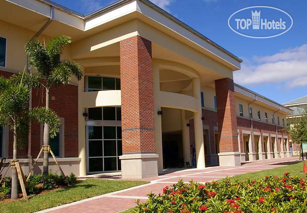 Hotelier's photos Fairfield Inn & Suites Fort Pierce 3*