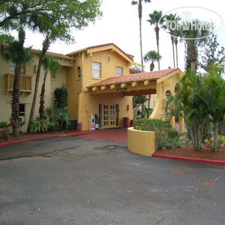 Hotelier's photos La Quinta Inn Tampa Bay St. Petersburg 2*