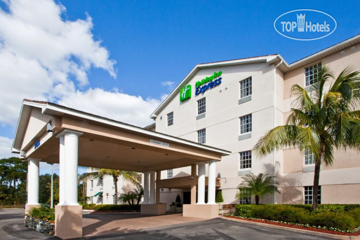 Hotelier's photos Holiday Inn Express Hotel & Suites Bonita Springs 2*