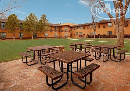 New photos from tourists Quality Inn Navajo Nation 2*