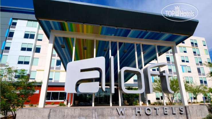 Hotelier's photos Aloft Phoenix Airport 3*