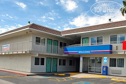 Hotelier's photos Motel 6 Mesa North 2*