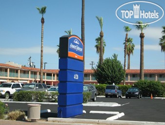 New photos from tourists Howard Johnson Airport Downtown 2*