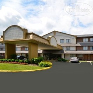 Фото Best Western Naperville Inn