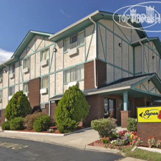 Photos Super 8 Portsmouth/Olde Town Area