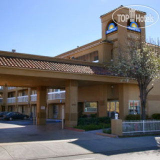 Photos Days Inn Hayward Airport