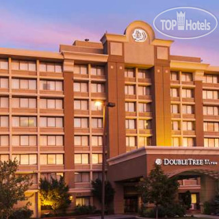 Фото DoubleTree by Hilton Hotel Norwalk