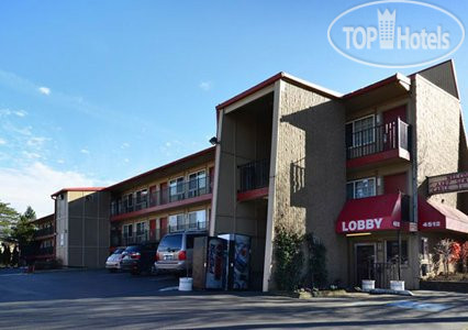Hotelier's photos Econo Lodge Near Clackamas Town Center 2*