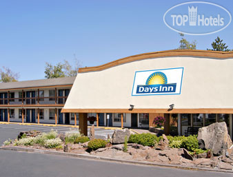 Hotelier's photos Days Inn Bend 3*