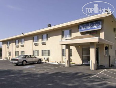 Hotelier's photos Travelodge Medford 2*