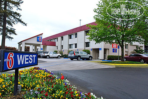 Hotelier's photos Motel 6 Portland - Tigard West 3*