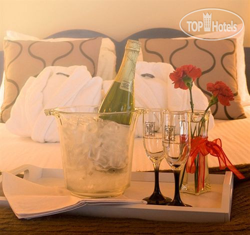 Новые добавленные фото туристов The Courtyard 3*