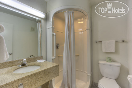 New photos from tourists Motel 6 Portland Central