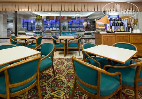 Новые добавленные фото туристов Holiday Inn Express Janesville-I-90 & Us Hwy 14 2*