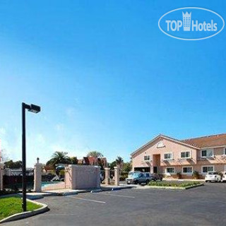 Фото Econo Lodge Moonlight Beach