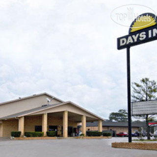 Фото Days Inn Bastrop