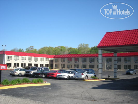 Фото Red Roof Inn & Suites Muskegon Heights