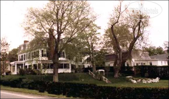 Фото The Colonial House Inn