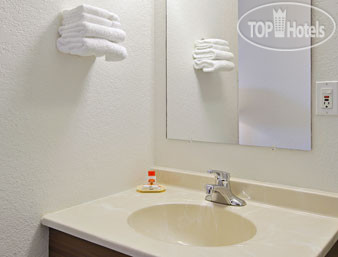 New photos from tourists Super 8 Cut Bank 2*