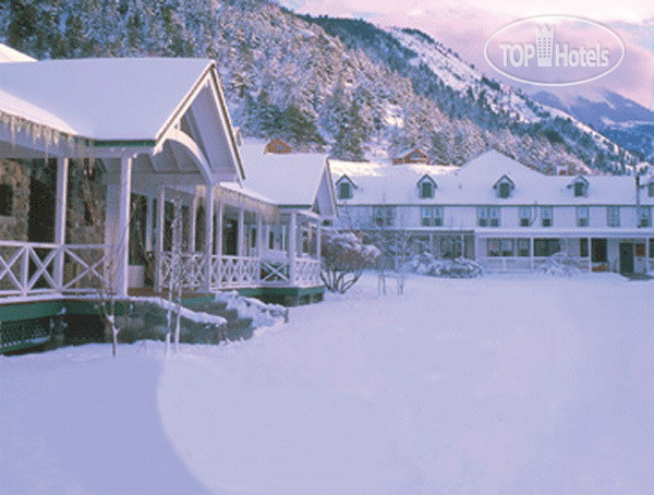 Hotelier's photos Chico Hot Springs Lodge 3*