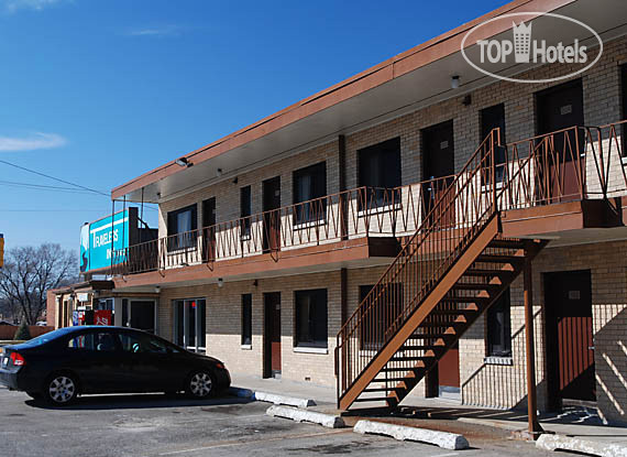 Фото Travelers Inn - Niles