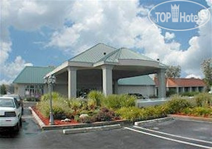 Hotelier's photos Quality Inn & Suites Banquet Center 2*