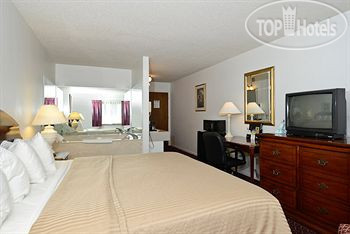 New photos from tourists Americas Best Value Inn Petoskey 2*