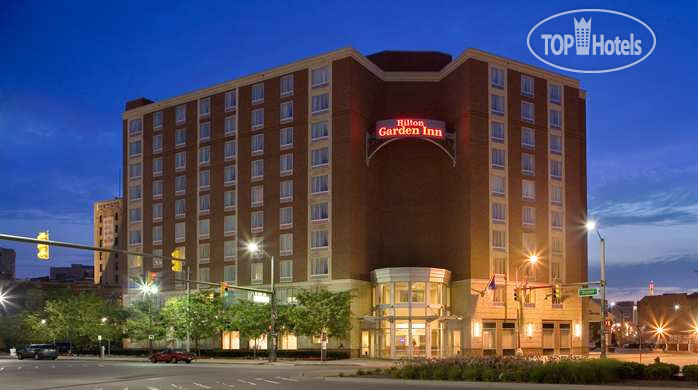Hotelier's photos Hilton Garden Inn Detroit Downtown 3*
