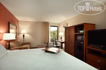 New photos from tourists Hampton Inn York 3*