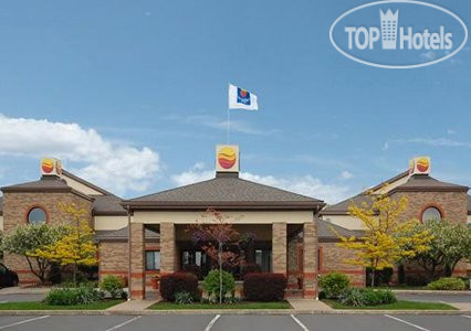 Hotelier's photos Comfort Inn & Suites Erie 2*