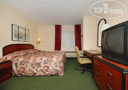 New photos from tourists Econo Lodge Erie 2*