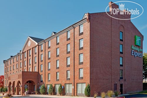 Hotelier's photos Holiday Inn Express Harrisburg East 2*