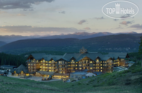 New photos from tourists One Ski Hill Place APT