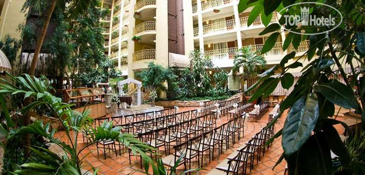 Hotelier's photos Embassy Suites Denver-Aurora 3*
