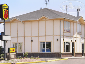 Hotelier's photos Super 8 Denver I-25 & 58th Ave 2*