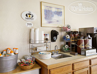 New photos from tourists Super 8 Denver I-25 & 58th Ave 2*