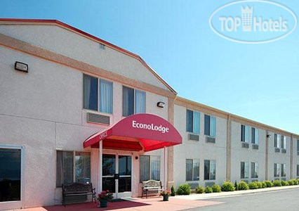 Hotelier's photos Econo Lodge Airport 2*
