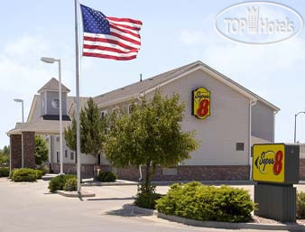 Hotelier's photos Super 8 Windsor 2*