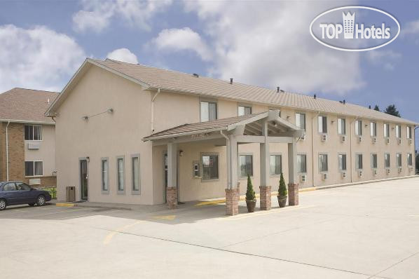 Hotelier's photos Americas Best Value Inn- Burlington 2*