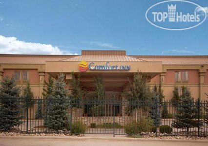 Hotelier's photos Comfort Inn South Colorado Springs 3*