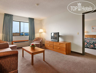 Новые добавленные фото туристов Super 8 Plymouth 2*